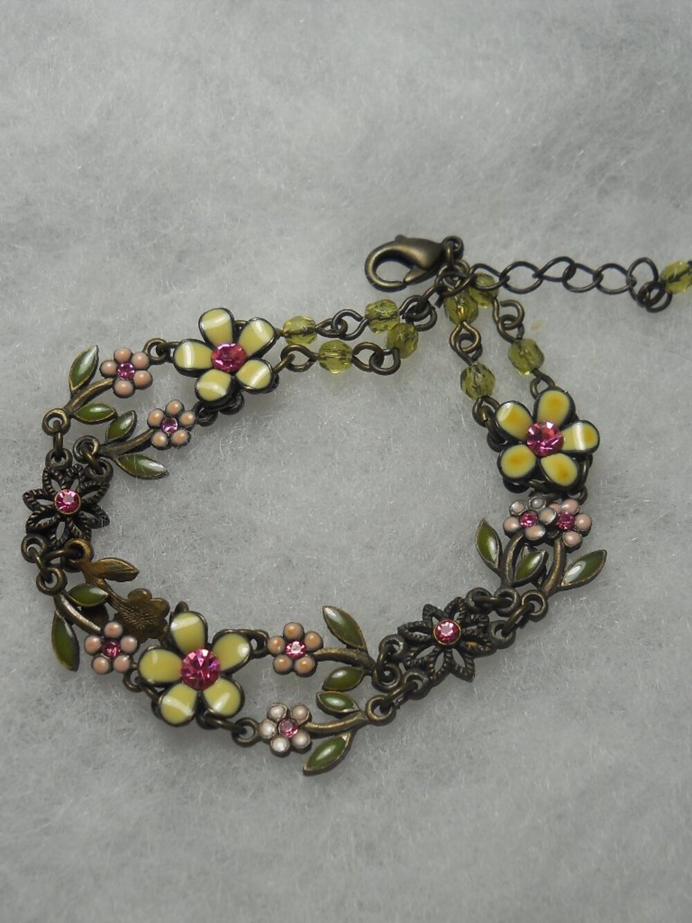 Avon - Flower Bracelet     830